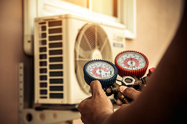 Professional Hvac Installation technician working in Yucca Valley, CA
